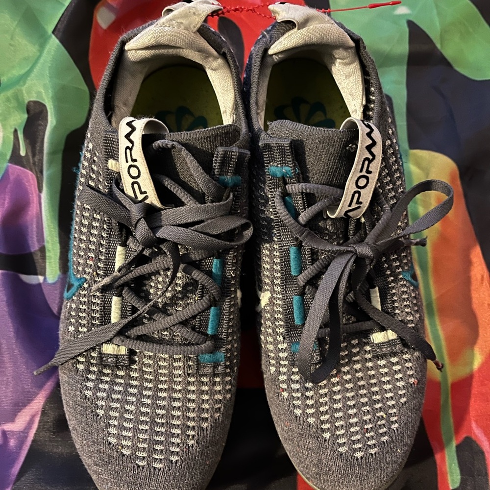 Stylish Nike Vapormax Size 4Y